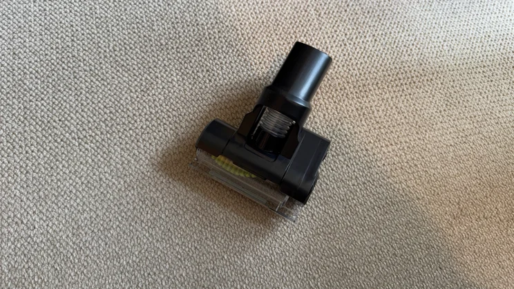 A photograph showing the Ryobi 18V ONE+ Cordless Stick's mini motorised head.jpg