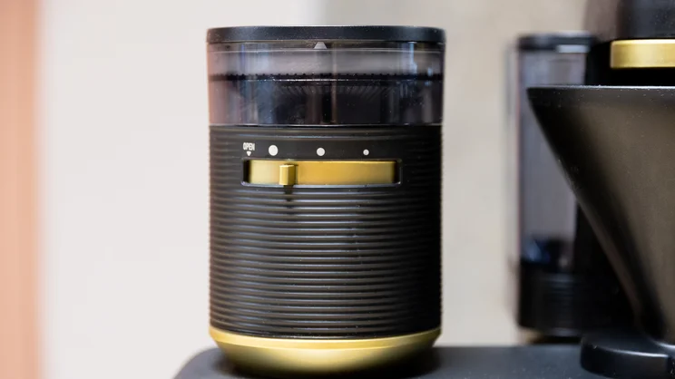 The Melitta EPOS filter coffee machine's grinder, with the grind size adjustment dial set to a coarse setting
