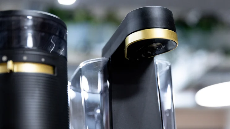 A closeup of the Melitta EPOS filter coffee machine's rotating showerhead