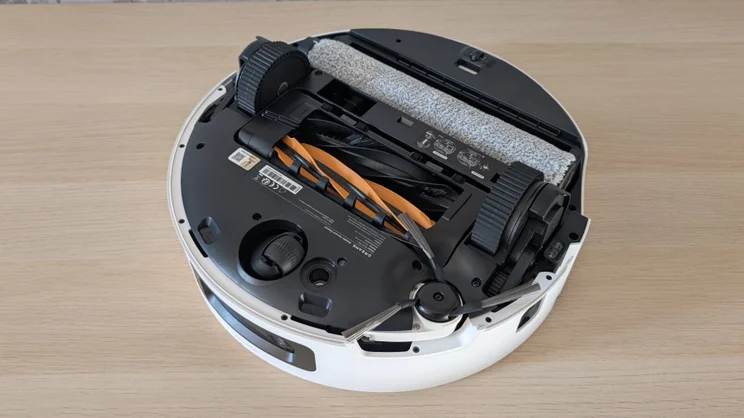 The underside of the Dream Aqua10 Ultra Roller