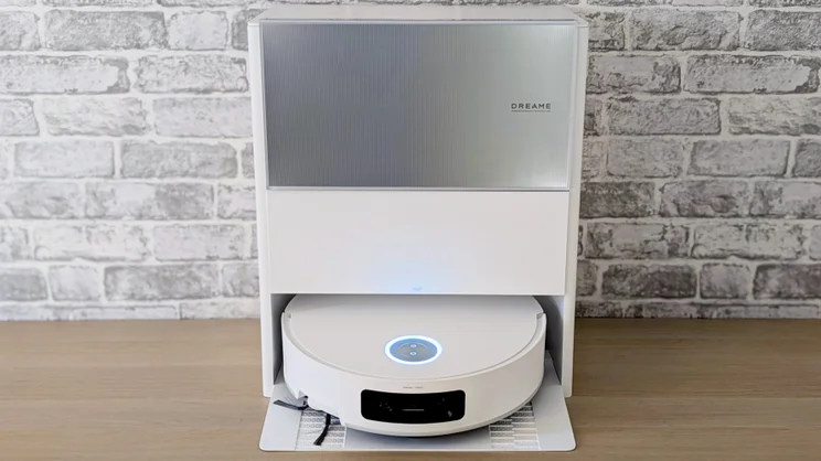 The Dream Aqua10 Ultra Roller docked in its base station