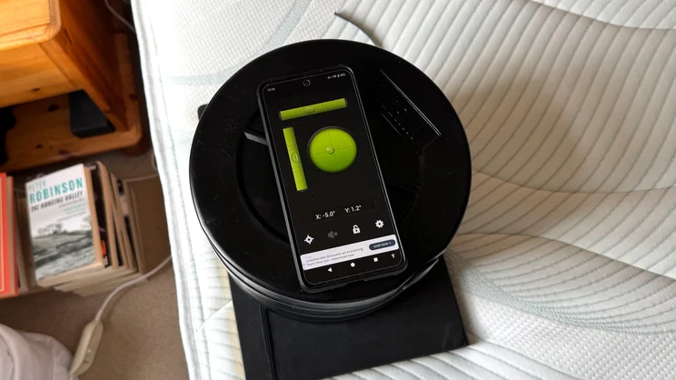 Testing tilt at the edge of the Slumberland Air 6.0 Memory mattress