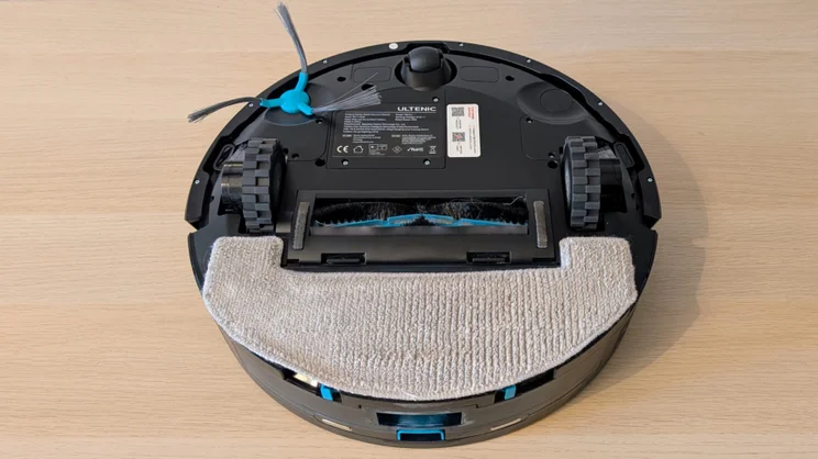 The Ultenic T20 Pro pictured from the underside