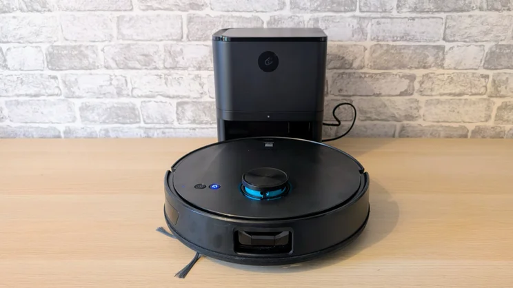 The Ultenic T20 Pro shown in its dock