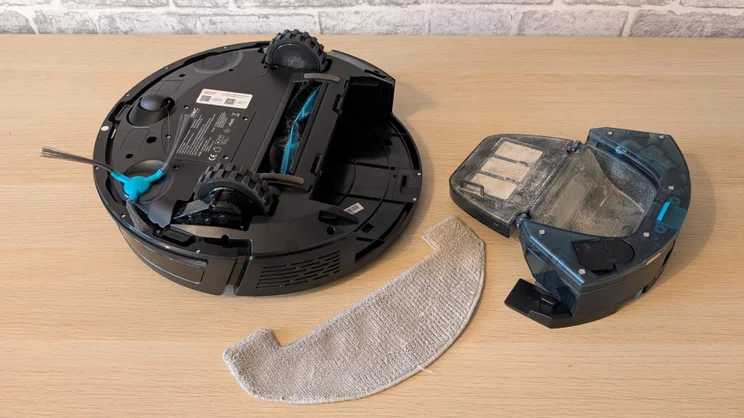 The underside of the Ultenic T20 Pro with the mop pad and dust bin separated