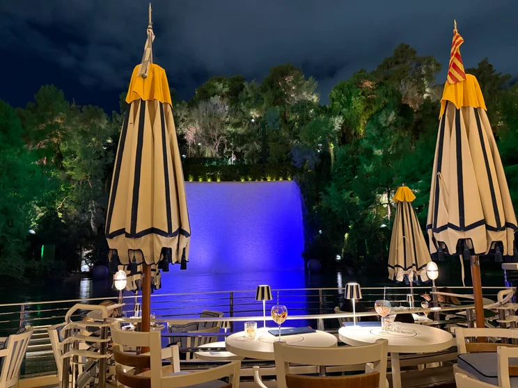 iPhone 17 camera sample low light