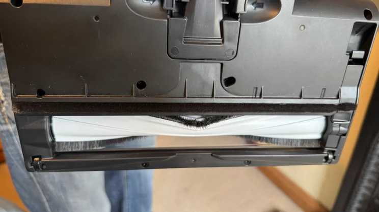 The underside of the Shark Freestyle Pro's cleaning head