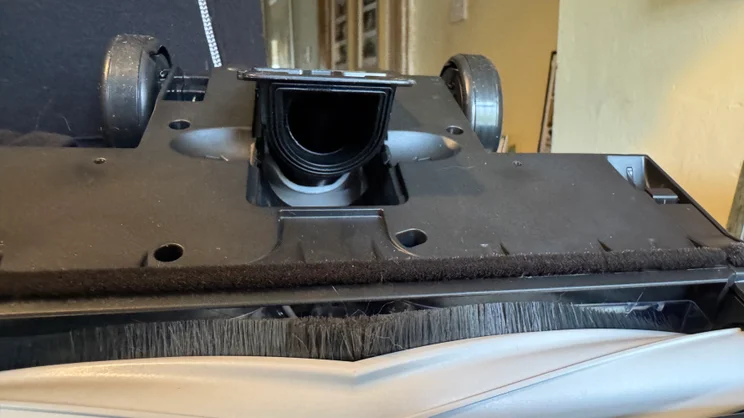 The underside of the Shark Freestyle Pro's motor head