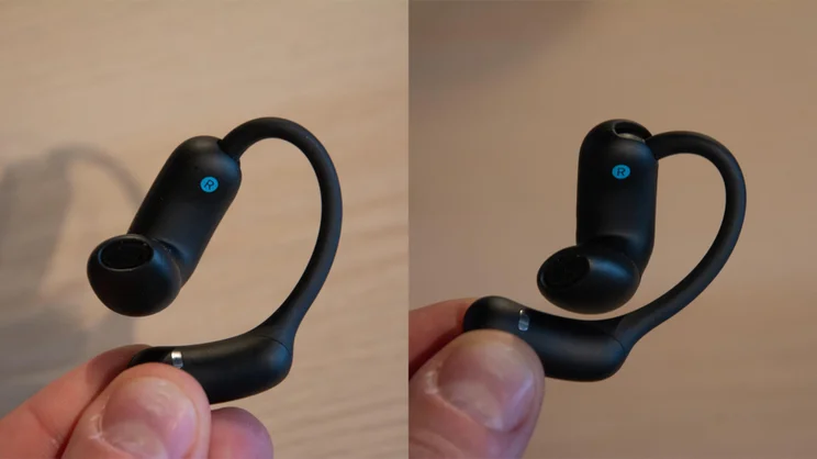 Comparison of the earhook position in the ANC and awareness forms of the Anker Soundcore AeroFit 2 Pro