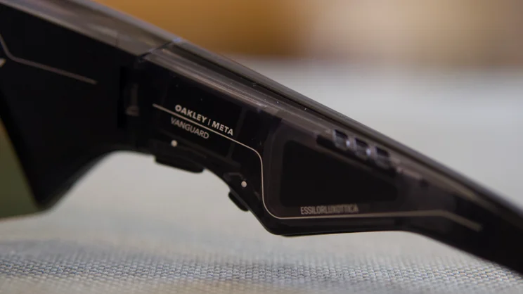 A close up of the insid right hand arm on the Oakley Meta Vanguard