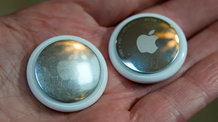 Apple AirTag (1st gen) next to AirTag (2nd gen)