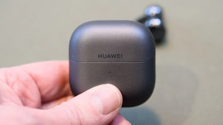 The Huawei FreeClip 2's charging case