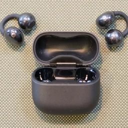 SoundMAGIC HP151 Closed Back Headphones with Detachable Cable SoundMAGIC HP151 Closed Back Headphones with Detachable Cable