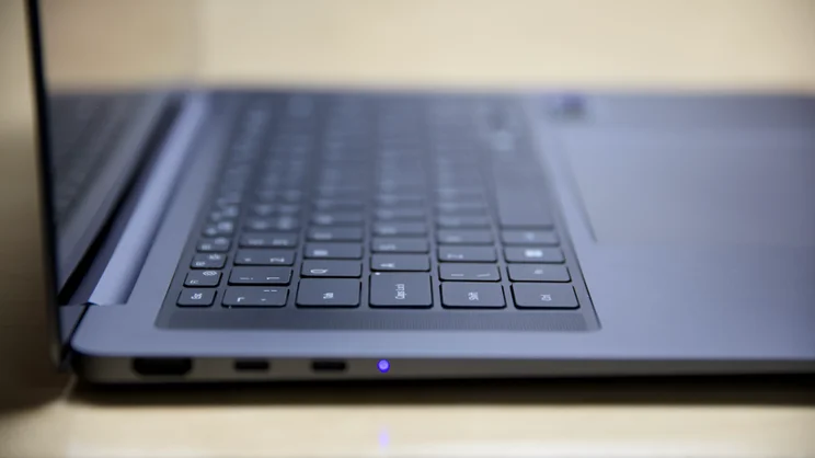 The Samsung Galaxy Book6 Pro 16's keyboard pictured from the left edge