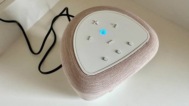 The controls on top of the Bluesound Pulse Flex 2025 wireless speaker