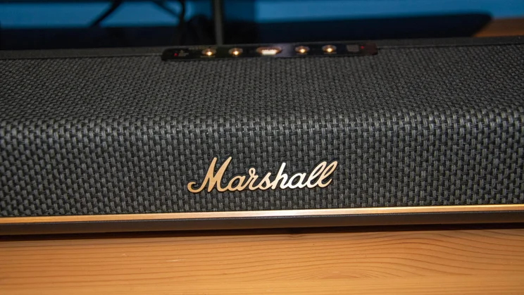 Close-up of the Marshall logo on the front of the Marshall Heston 60 soundbar