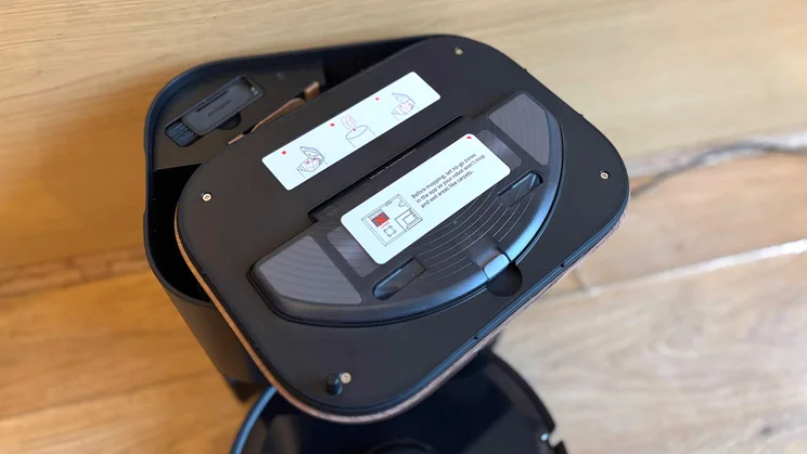 The Switchbot K11+ robot vacuum's mop mount