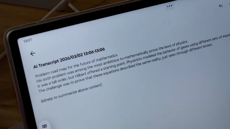 The Lenovo Tab Pro Gen 2, showing the smart AI input in action