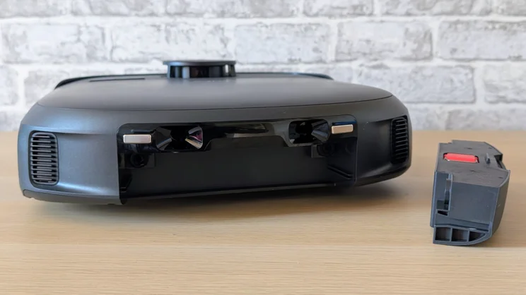 The rear of the Eufy Omni C28, dust bin removed