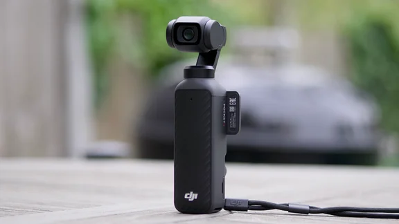 A front view of the DJI OSMO Pocket 4