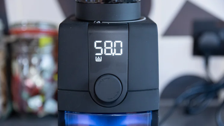 A closeup of the Baratza Encore ESP Pro coffee grinder's digital display, turned on