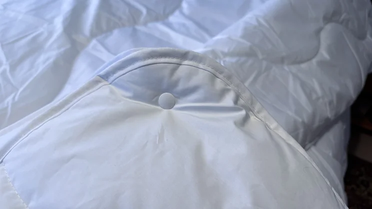 The fastened corners of the Dorma Full Forever duvets