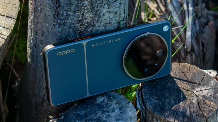 Oppo Find X9 Ultra in landscape mode, angled view