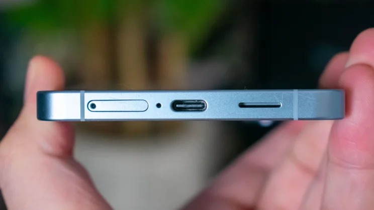 Samsung Galaxy S26 Plus bottom edge and charging port