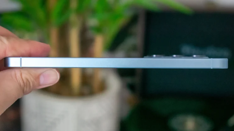 Samsung Galaxy S26 Plus side view