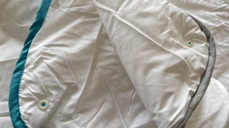 The corner of the Simba 3-in-1 duvets, showing fasteners