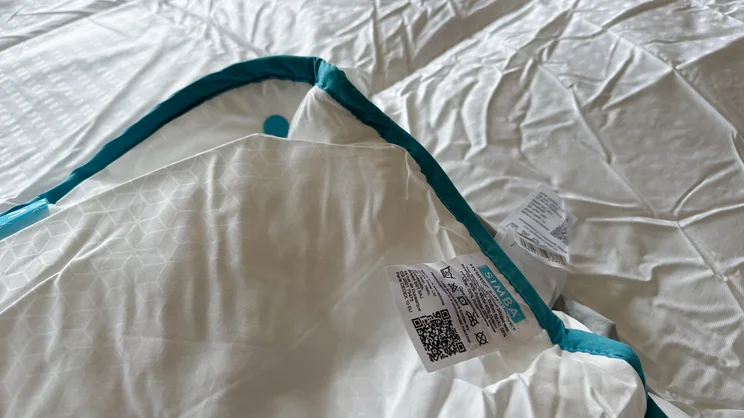 The corner of the Simba 3-in-1 duvet