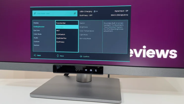 The BenQ RD280UG programming monitor's on screen menu system showing the Moon Halo settings
