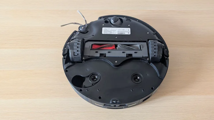 The Roborock Saros 20, pictured from beneath