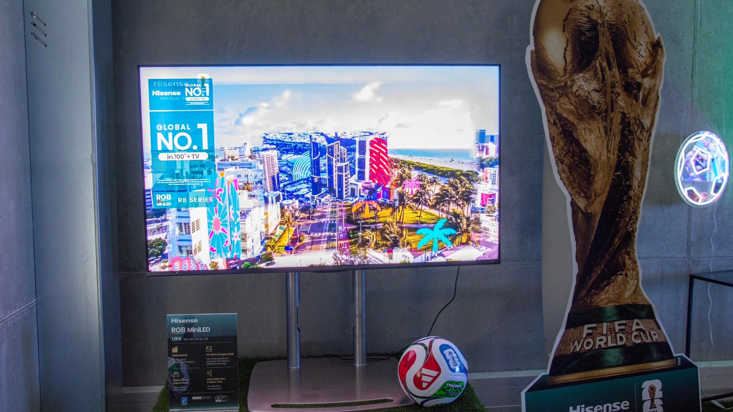 趣*昧様 Hisense Innovation for life Hisense Will Lead a Human-Centric Display Evolution at CES 2026