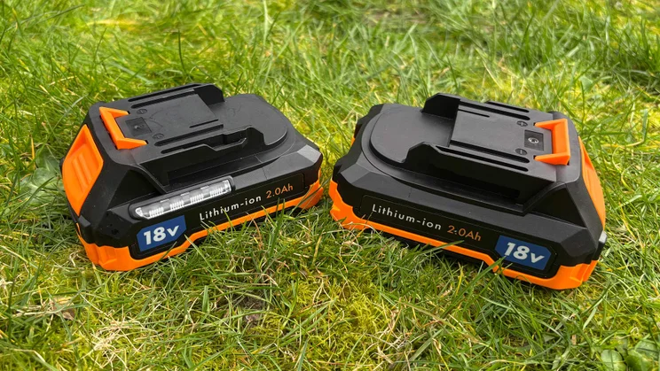 VonHaus 36V cordless 2-in-1 grass trimmer - Battery packs on grass