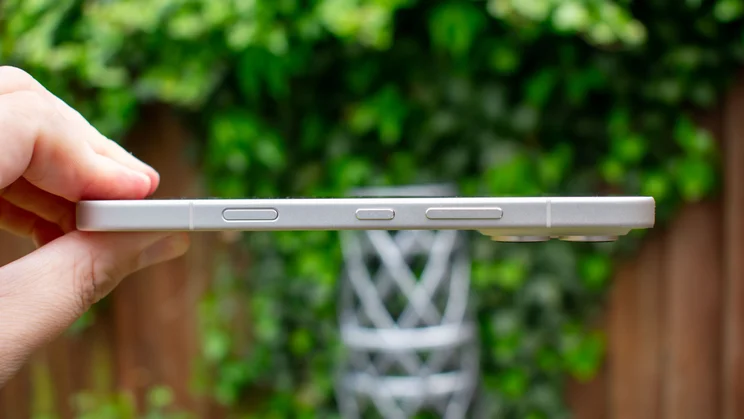 Honor 600 Pro side profile
