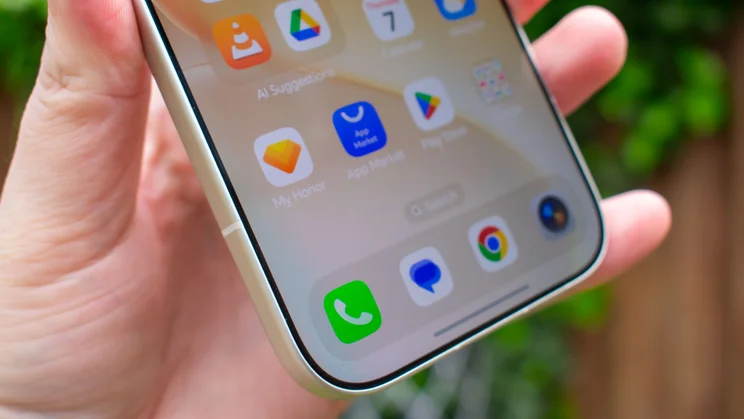 Honor 600 Pro screen, angled view