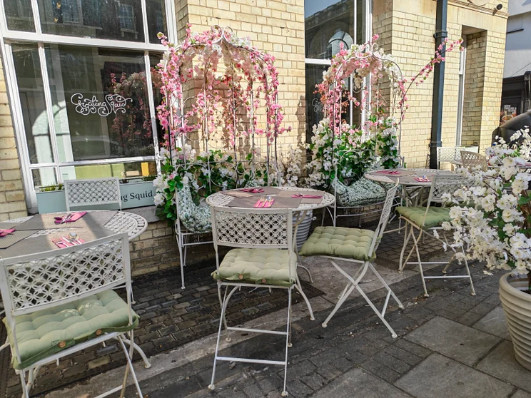 Outdoor cafe seating