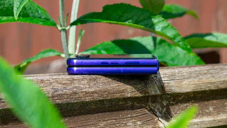 Motorola Razr 70 Ultra folded flat, side view