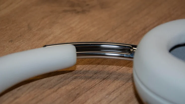 The headband slider of the Sony 1000X The Collexion over-ear headphones