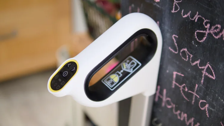 A close up of the Karcher FCV 3's handle