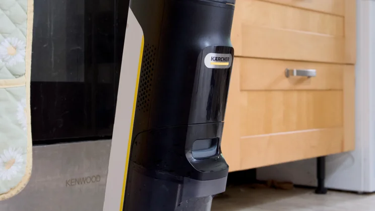 A close up of the front of the Karcher FCV 3