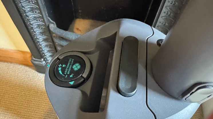 A close up picture of the top of the Shark PowerDetect Speed Clean and Empty Pet Pro's self emptying docking station