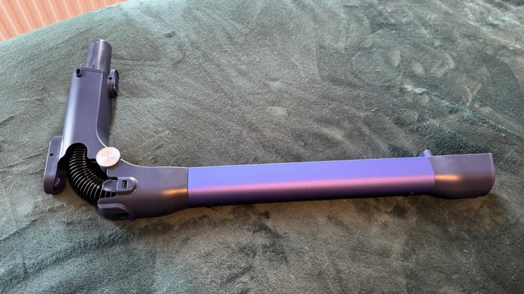 A picture of the Shark PowerDetect Speed Clean and Empty Pet Pro's hinging wand