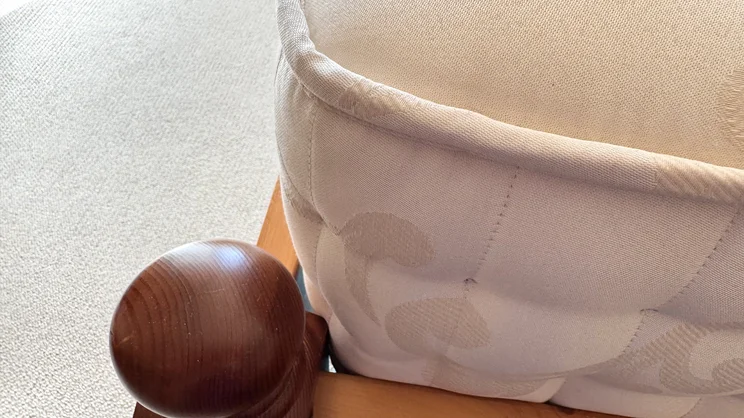 A closeup of the corner of the Odd Company Blenheim 1500 mattress
