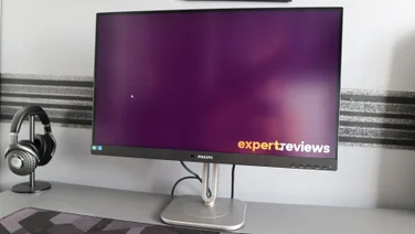 The Philips 27B2U4601 monitor on a desk