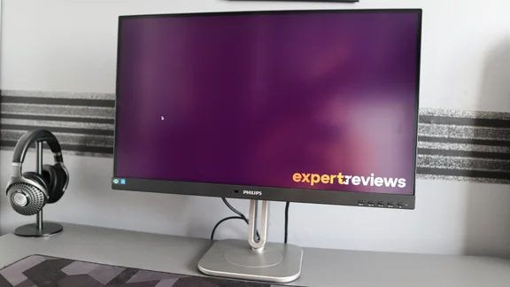 The Philips 27B2U4601 monitor on a desk