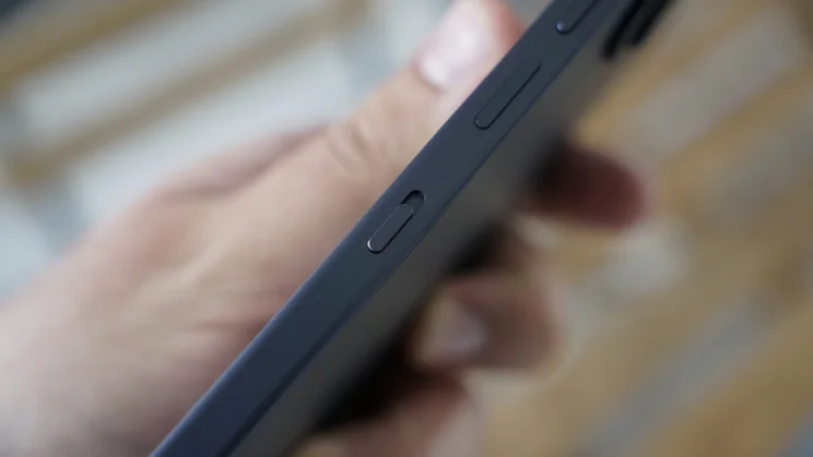 Close up of the TCL Nxtpaper 70 Pro's Nxtpaper switch