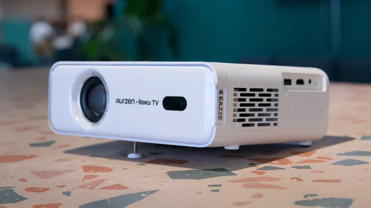 The Aurzen Eazze D1R pictured from the front right quarter