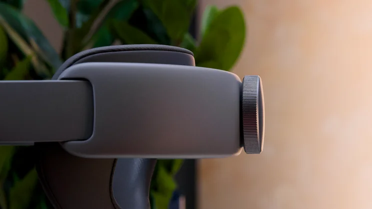 The rear part of the Samsung Galaxy XR's strap, pictured from the left side